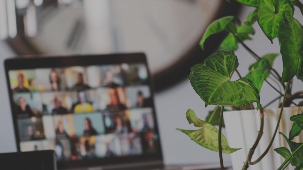 How to manage remote team